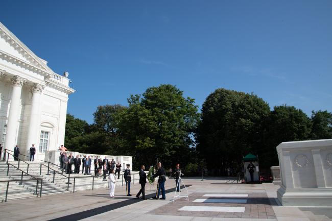 People at the Tomb of the Unknown Soldier